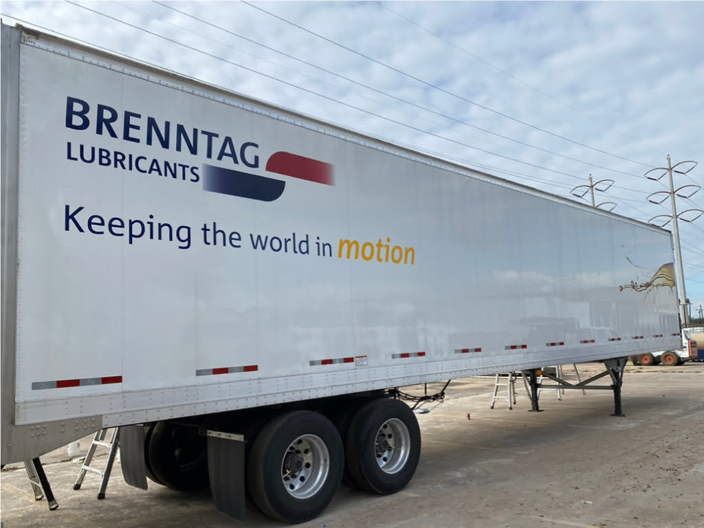 3M Vinyl Wrap Gallery Trailer